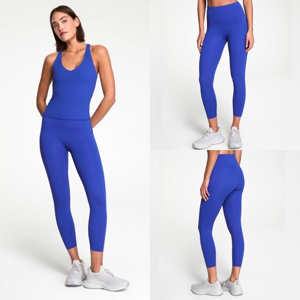 BNWT! SPANXshape Booty Boost 7/8 Leggings SZ. Med (Currently 1/2 off!)